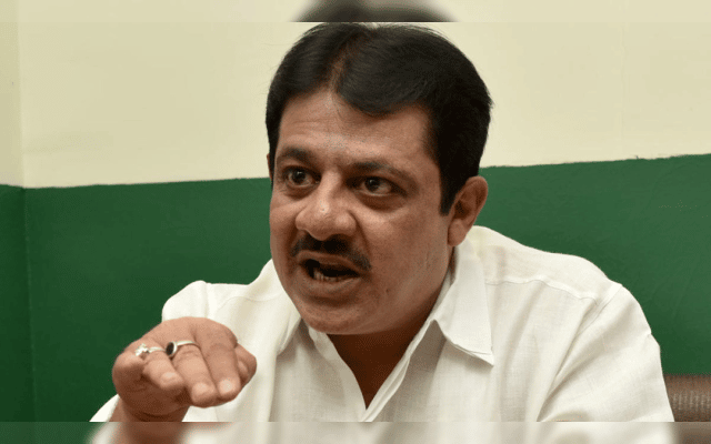 Mandya: Will leave my constituency for Siddaramaiah, says Zameer Khan