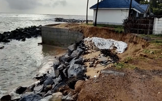 More than 13 houses at risk due to sea erosion in Battampady