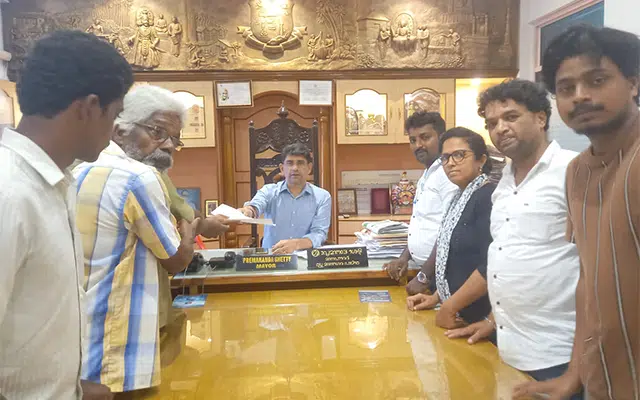 Adivasi Rights Committee requests mayor for demarcation of site