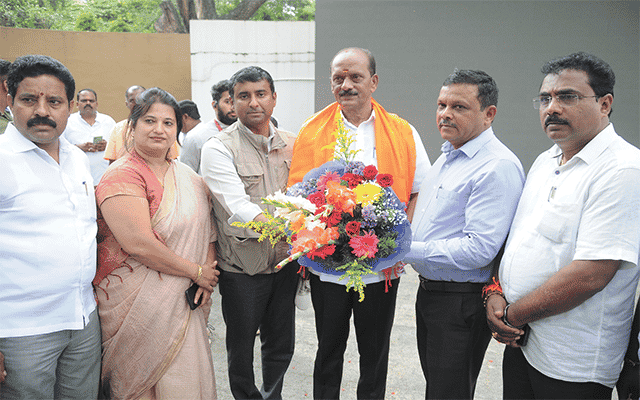 Shivakumar takes charge as Chairman of Zoo Authority of India