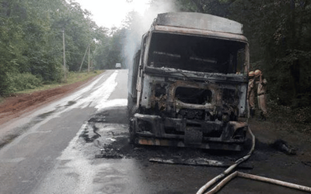 Yallapura: Cement truck catches fire on National Highway