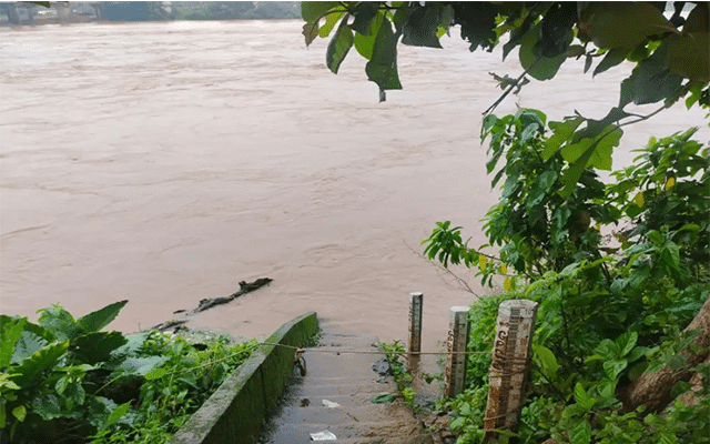 Netravati river water level rises i