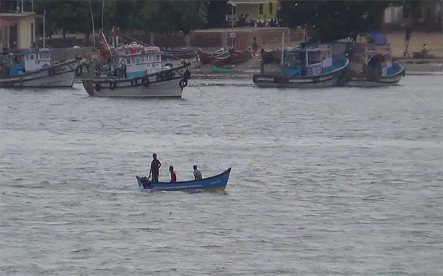 Fishing season begins in coastal areas after two-month ban