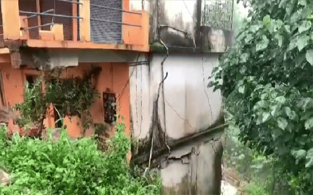 Building collapses due to heavy rains
