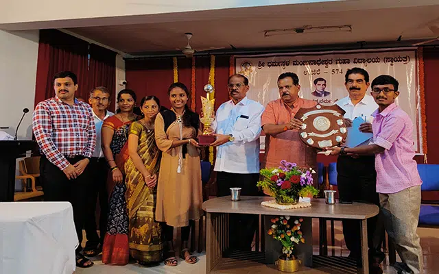 Ujire: Vivekananda College, Puttur wins first prize in debate competition