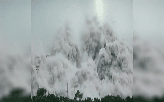 Noida: Illegal twin tower demolished