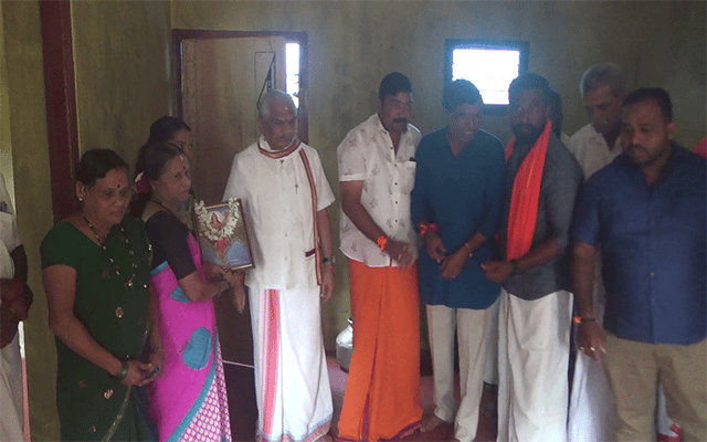 Mangaluru: House handing over ceremony at Kumdale in Bantwal