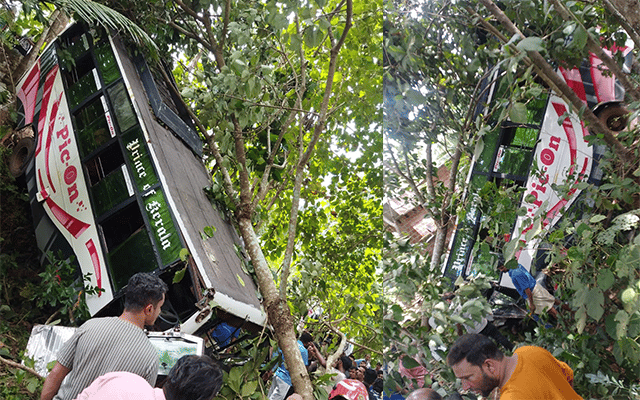 KASARGOD: A school bus fell into a ditch after the driver lost control of the vehicle.