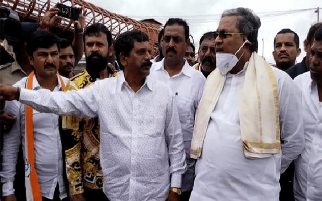 Bengaluru: Siddaramaiah visits waterlogged areas