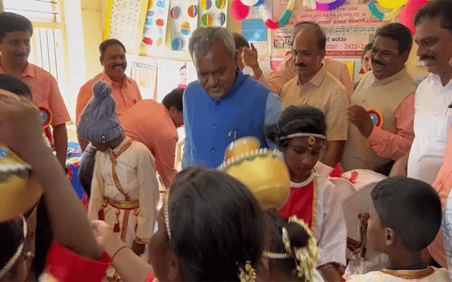 Mysuru: S.T. Somashekar celebrates by dancing with the children