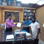Karwar: Demand for action to recover money from government ambulance drivers