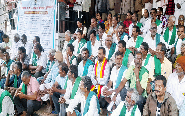 K.R. Pet: Indefinite farmers' agitation called off