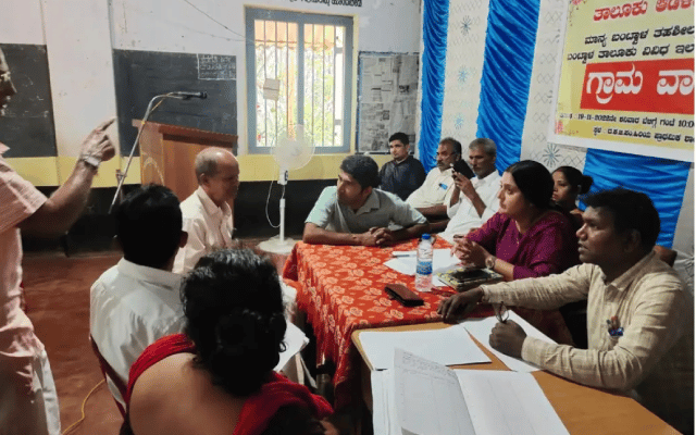 eople should take advantage of their village stay, said Dr. B.S. Smita Ramu