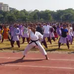 More than 800 school and college students perform stunts simultaneously