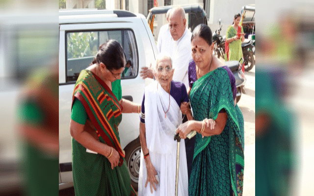 Prime Minister Narendra Modi's mother Heeraben Modi passes away