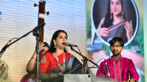 Mangaluru: Saraswatha Sangeetha Rajani, who entertained the audience, was organized at Dr. TMA Convention Centre