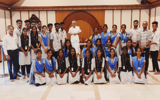 Optional Kannada students from Ujire visit the Cultural Research Foundation