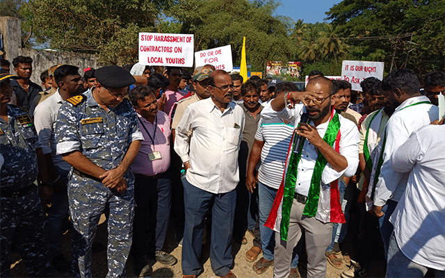 Karwar: Protest demanding jobs for locals at naval base