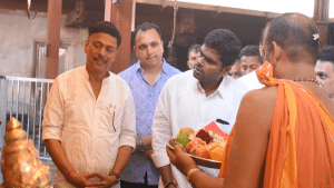 K Annamalai visits Polali Sri Rajarajeshwari Temple