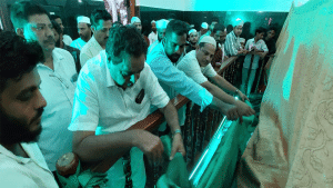 Bantwal: Former Minister B. Sudhakaran attended the jumma masjid's oorusu programme. Visit of Ramanath Rai
