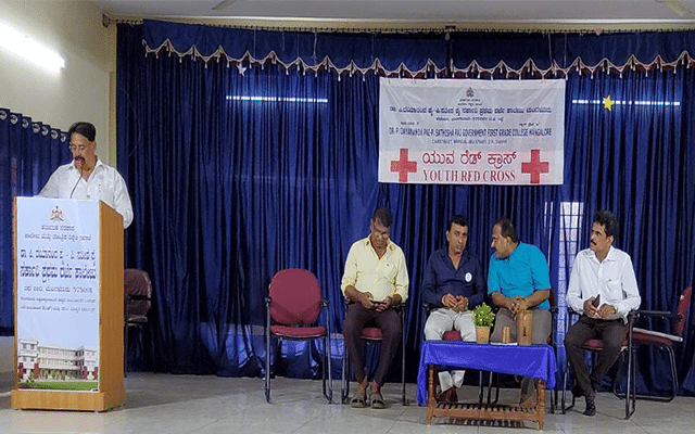 mangaluru-donating-blood-will-improve-our-health-nagesh-kumar-nj