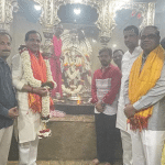 Humanabad: Union Minister Bhagwant Khuba offers darshan of Lord Veerabhadreswara