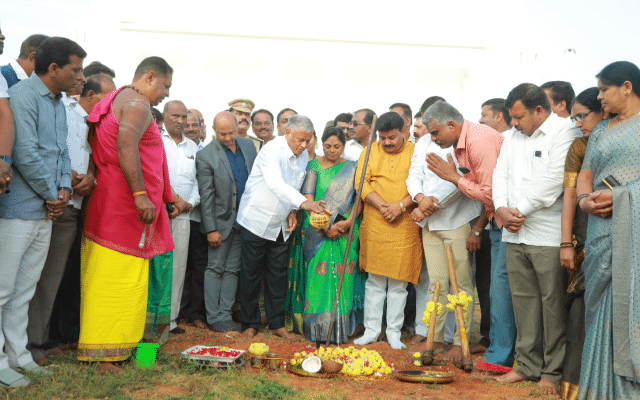 Chamarajanagar: Minister Somanna hits out at Siddaramaiah