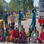 Alur: Parents of infant die due to negligence of doctors, block road, stage protest