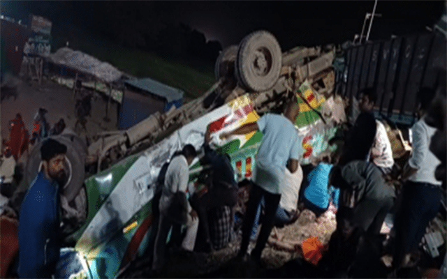 6 killed, over 50 injured in road accident in MP's Sidhi (Lead)