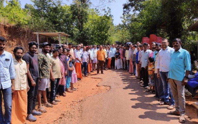 Demand for development of Kodiyalabail-Duggaladka road, boycott polling