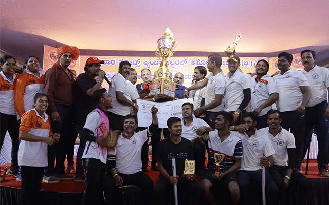 Shivshakti Boys Jamakhandi wins first prize in MCS Trophy