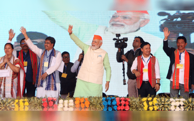 Congress, CPI(M) are like two-edged swords: PM Modi during election campaign