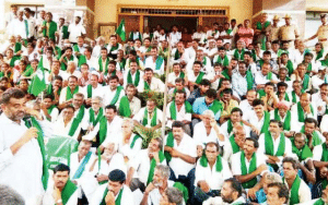 Nanjangud: Farmers' association stage protest against taluk administration