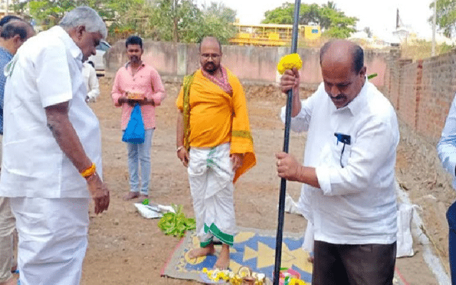 Holenasipura: Bhoomi pujan for the construction of hostel building