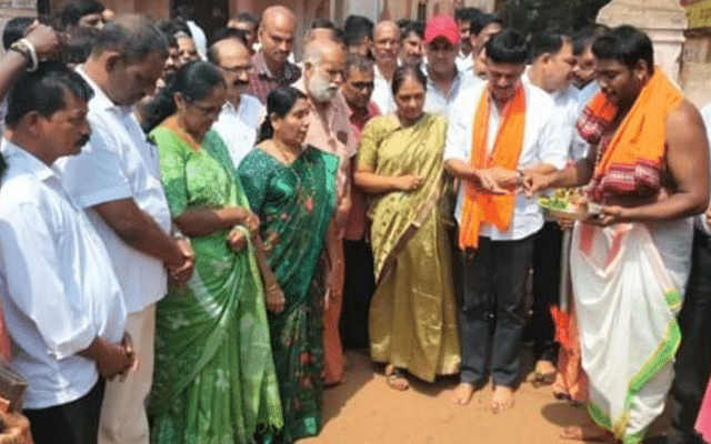 Rajesh Naik lays foundation stone for drinking water distribution project