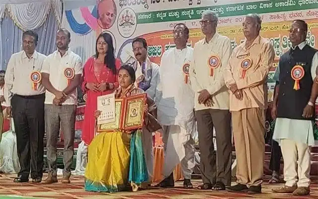 Bidar: PDO Gayatri Devi gets National Award