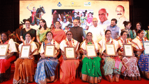 Chief Minister Basavaraj Bommai presents 'Kittur Rani Chennamma Award'