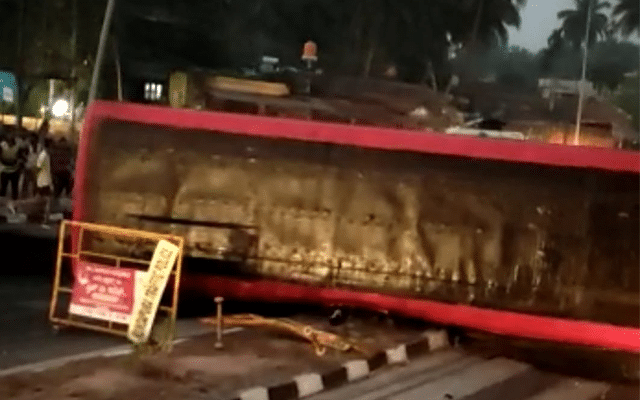 KSRTC bus overturns after being hit by lorry near Kundapur santhe market