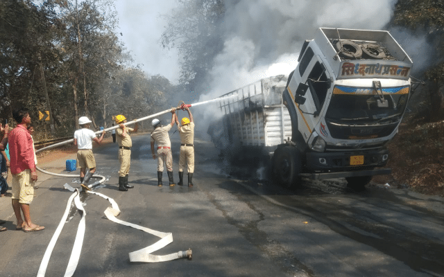 Truck catches fire after tyre bursts in karwar