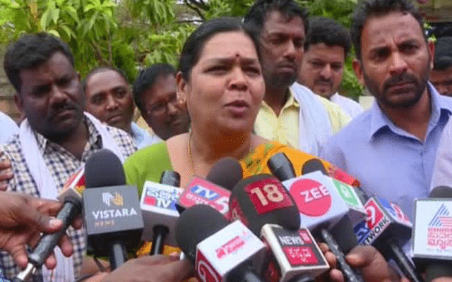 Hubballi: Kusumavathi Shivalli, mla, gives a thumbs up to ticket aspirants