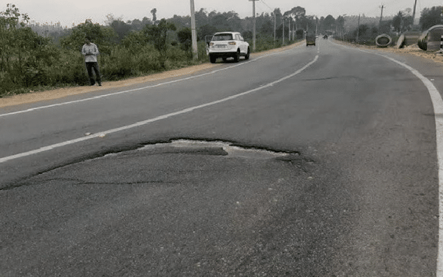Kottigehara: Potholes on national highway