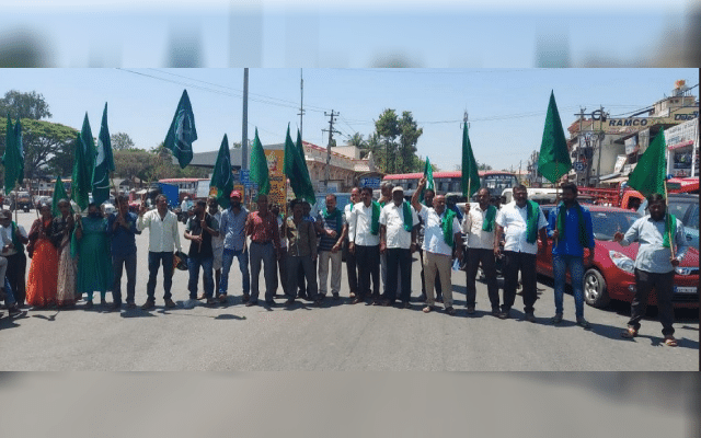 Farmers protest against taluk administration, MLAs