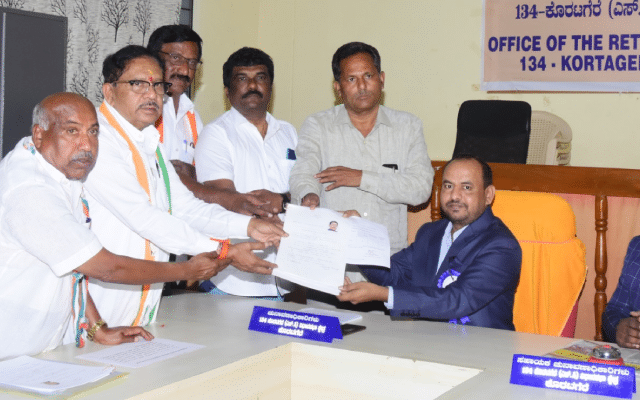 Tumakuru: Congress candidate G. Parameshwara files nomination