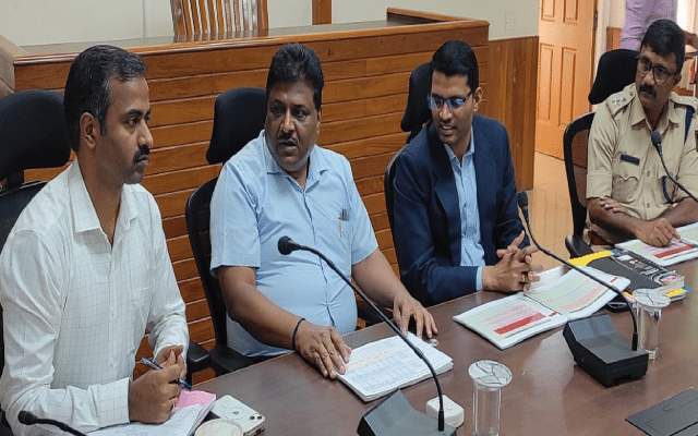 Conduct election duties with transparency: Regional Commissioner Prakash
