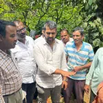 MLA Dr Mantar Gowda visits house damaged by lightning, consoles family members