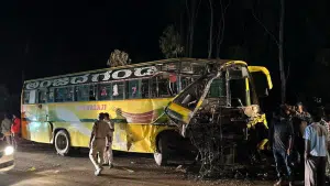 more-than-15-people-died-in-a-terrible-accident-between-buses-in-shimoga