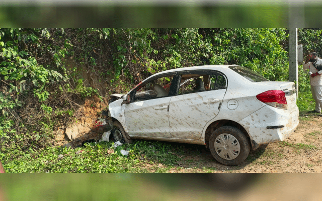 Car collides with Charmadi