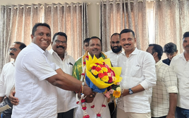 Mangalore: Congress leaders congratulated Speaker Khade