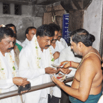 MLA MR Krishnamurthy visit to Nanjundeshwar Swamy Temple