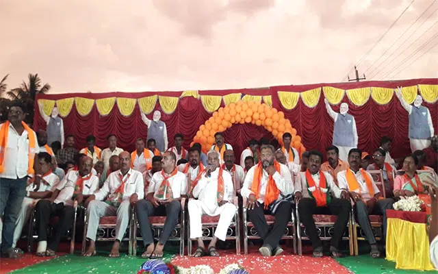 Nanjangud: MP Srinivas Prasad campaigns for MLA Harshavardhan